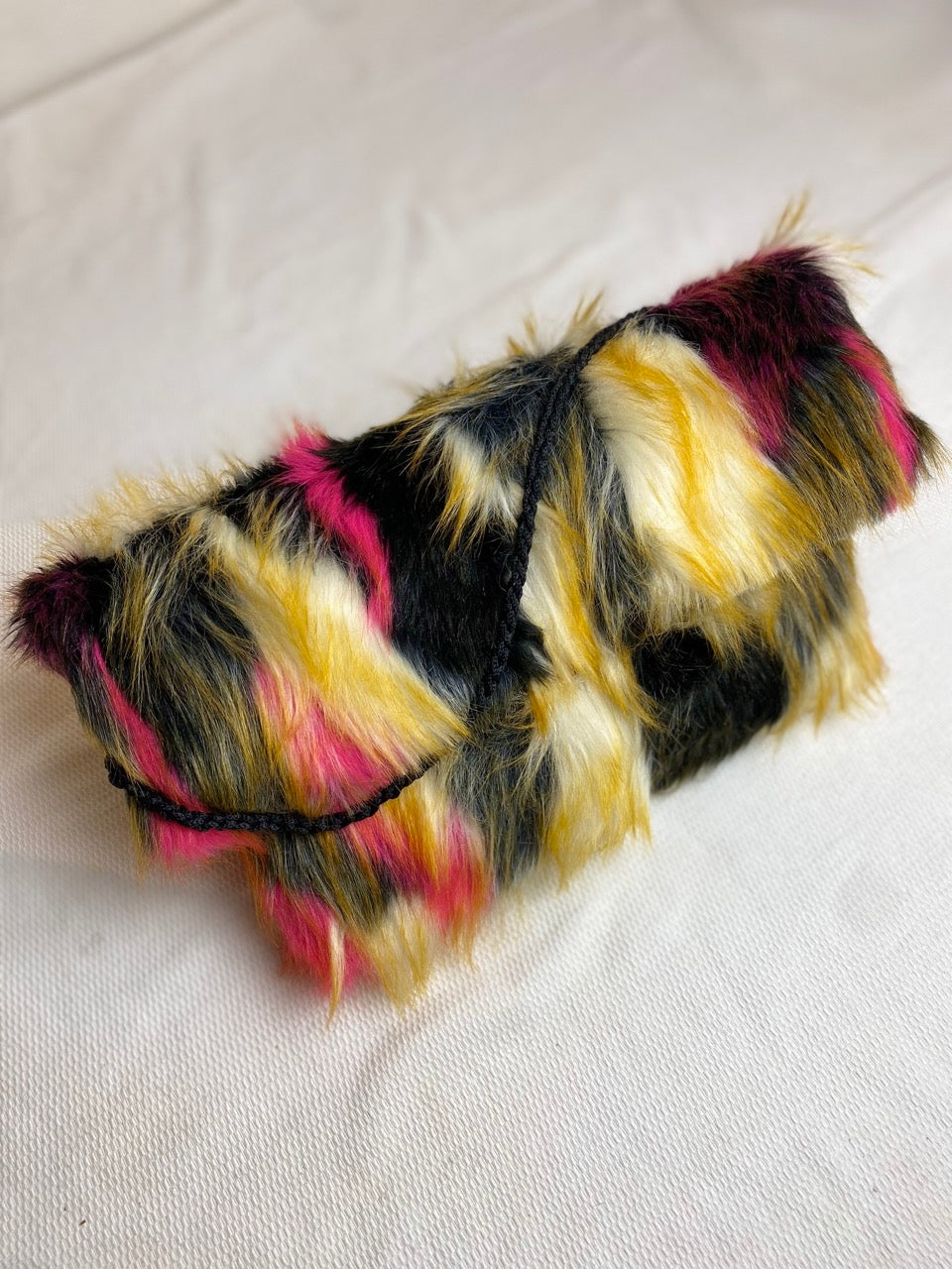 Black/Gold/Rose Peluche