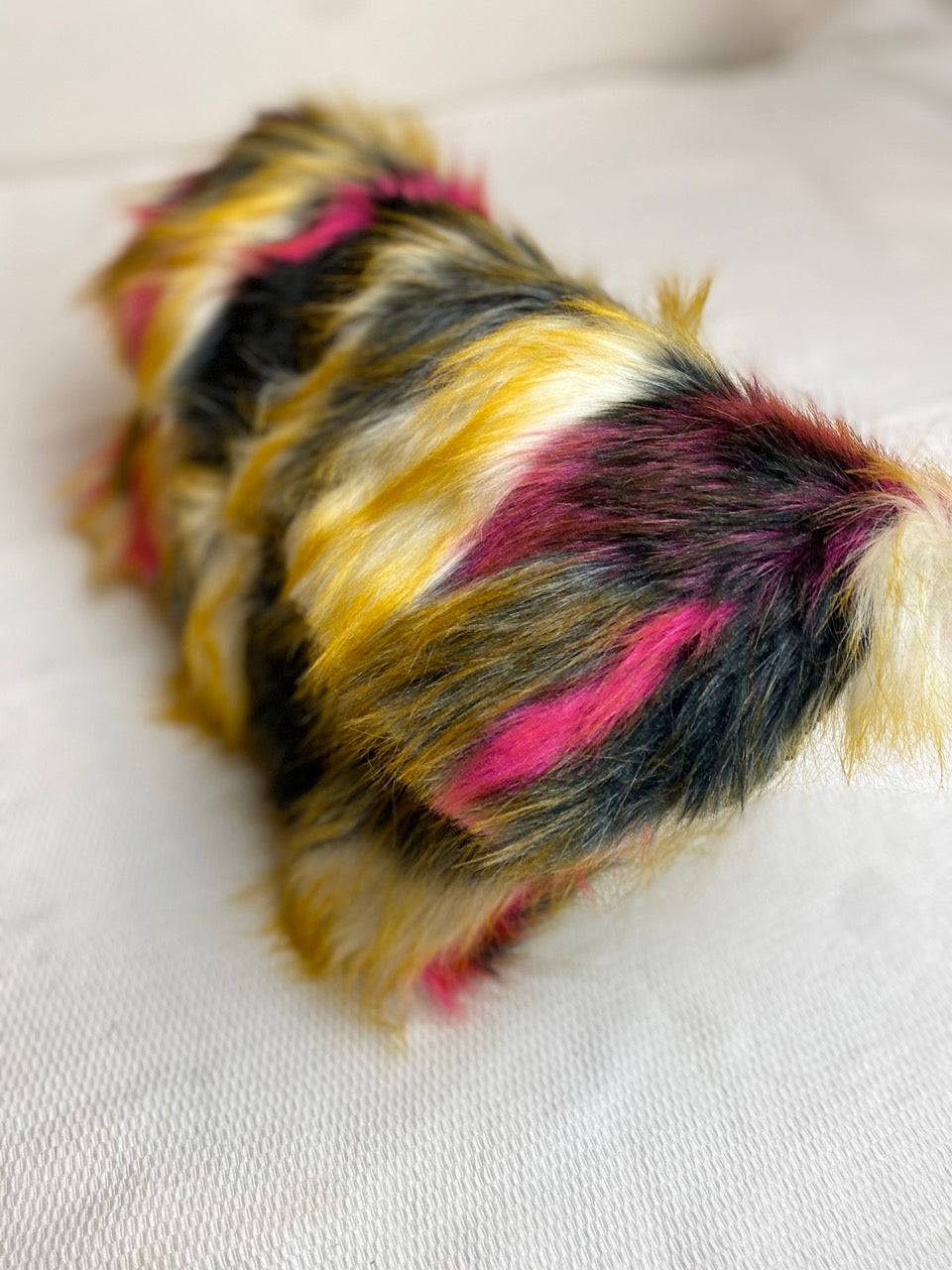 Black/Gold/Rose Peluche